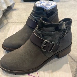 Blowfish Malibu Saddlerock Camo Boots Size 6.5 NEW